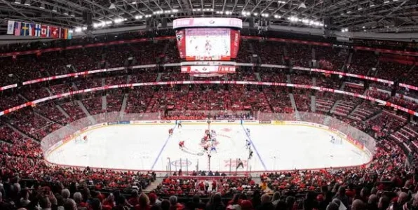 Плющев: наши хоккейные чиновники сами ничего не умеют и рассчитывают только на Путина Плющев: наши хоккейные чиновники сами ничего не умеют и рассчитывают только на Путина