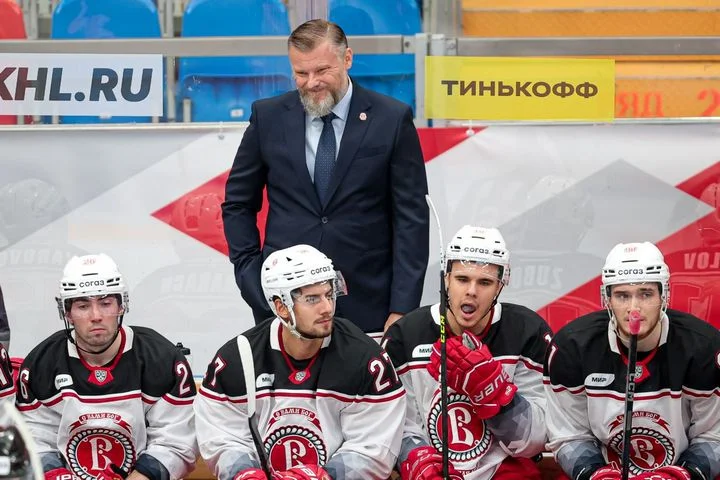 Дмитрий Рябыкин после 0:2 с «Куньлунем»: «Хочется обратить внимание на очень плохое качество льда, давно такого не было»