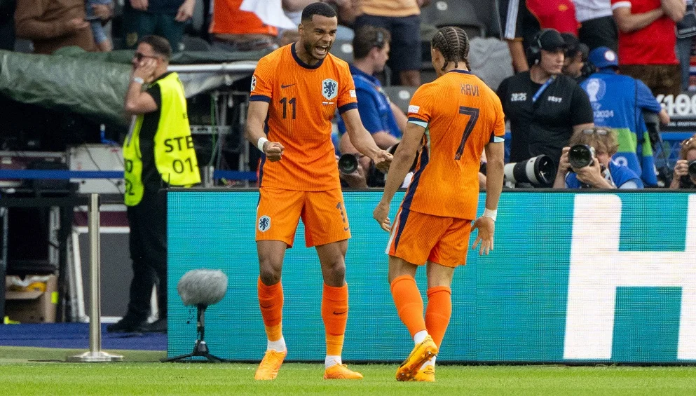 Гакпо стал лучшим игроком матча Румыния – Нидерланды
