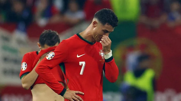 Нуну Мендеш о слезах Роналду из-за незабитого пенальти: «Тяжелый момент для него»