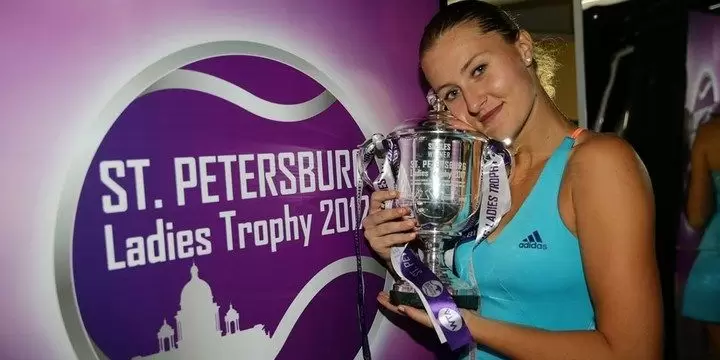 Кристина Младенович - Доминика Цибулкова. Прогноз на WTA Санкт-Петербург (1.02.2018)