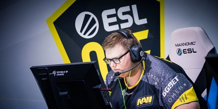 Natus Vincere — FaZe Clan. Прогноз на матч CS:GO (17 июля 2021 года)