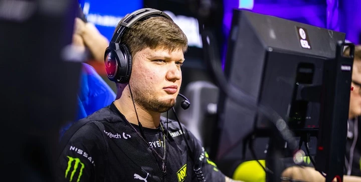 Na'Vi — FaZe Clan. Прогноз на матч CS:GO (8 апреля 2022 года)