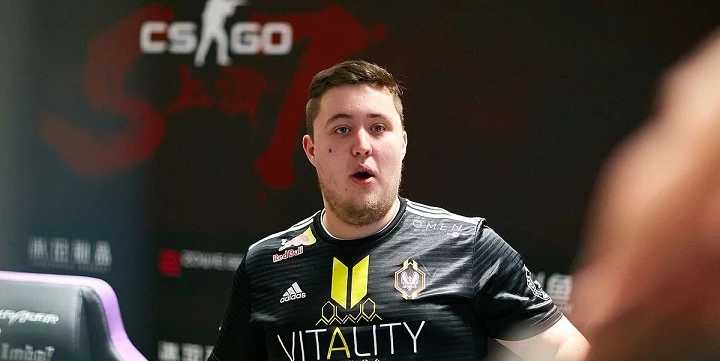 9INE — Vitality. Прогноз на матч CS:GO (12 апреля 2023 года)