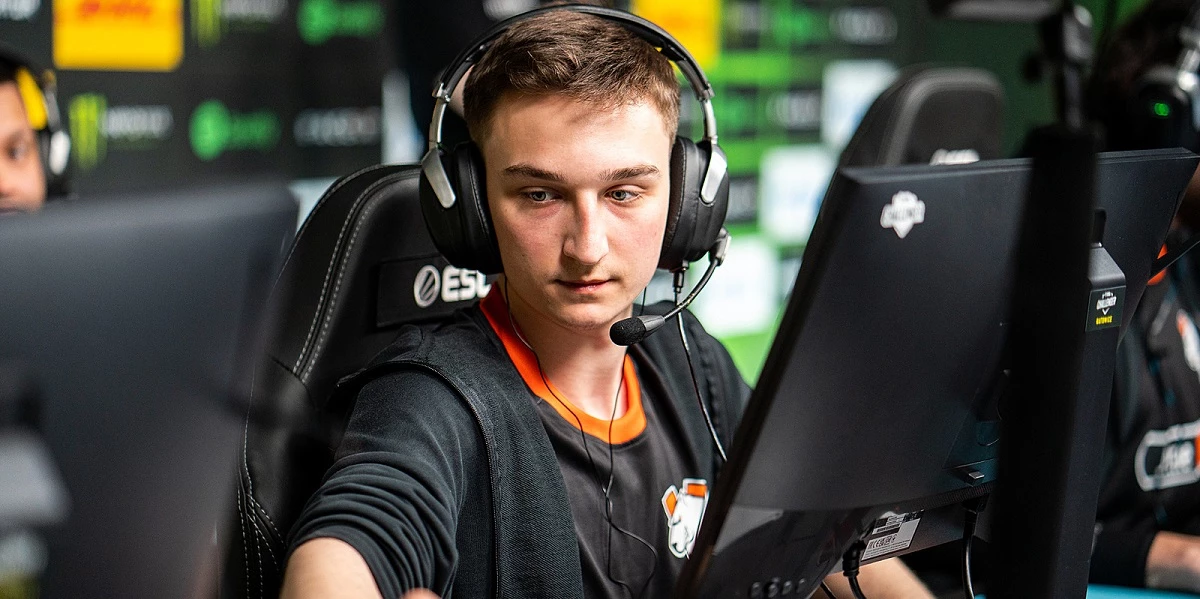 Virtus.pro — 9z Team. Прогноз и ставки на матч CS:GO (26 сентября 2023 года)