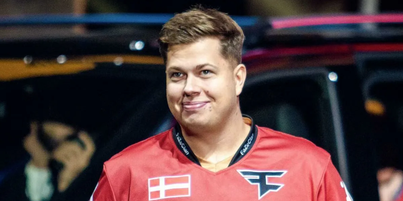 Karrigan. Финн karrigan Андерсен. Кэрриган FAZE. Karrigan CS go. Кэрриган Бэтмен КС го.