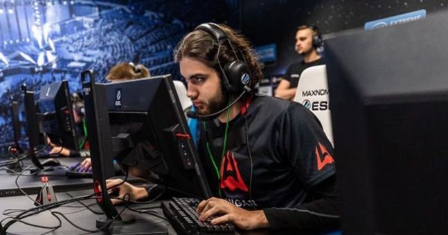 Virtus.pro — Secret. Прогноз на матч CS:GO (15 сентября 2020 года)