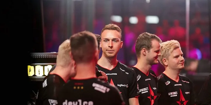 Astralis — Complexity. Прогноз на матч CS:GO (2 октября 2020 года)