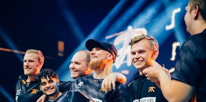 MAD Lions — Fnatic. Прогноз на матч CS:GO (14 ноября 2020 года)